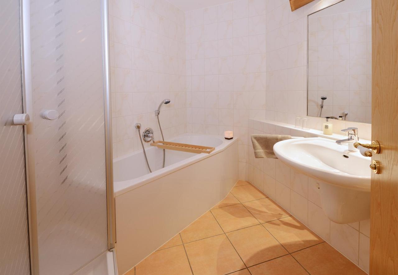 Hotel Villa Granitz บาเบอ ภายนอก รูปภาพ